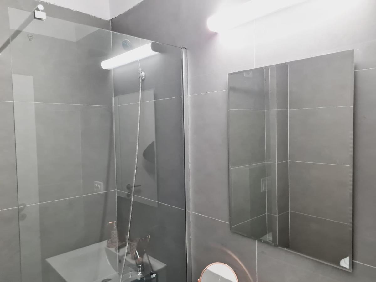 Lovely Ultracentral Apartment With Parking Cluj-Napoca Exterior foto